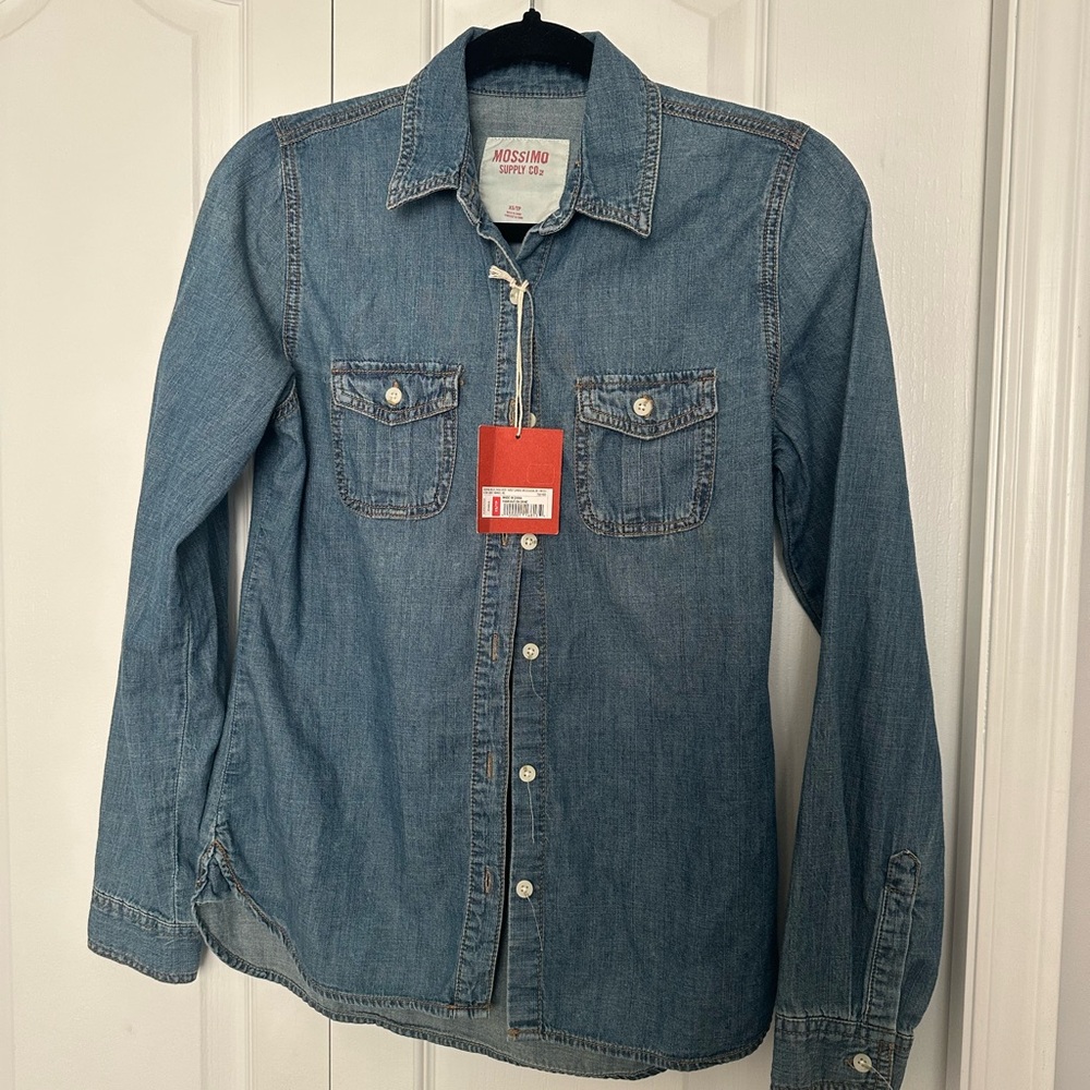 BNWT Mossimo Supply Co. Blue Denim Shirt in size XS